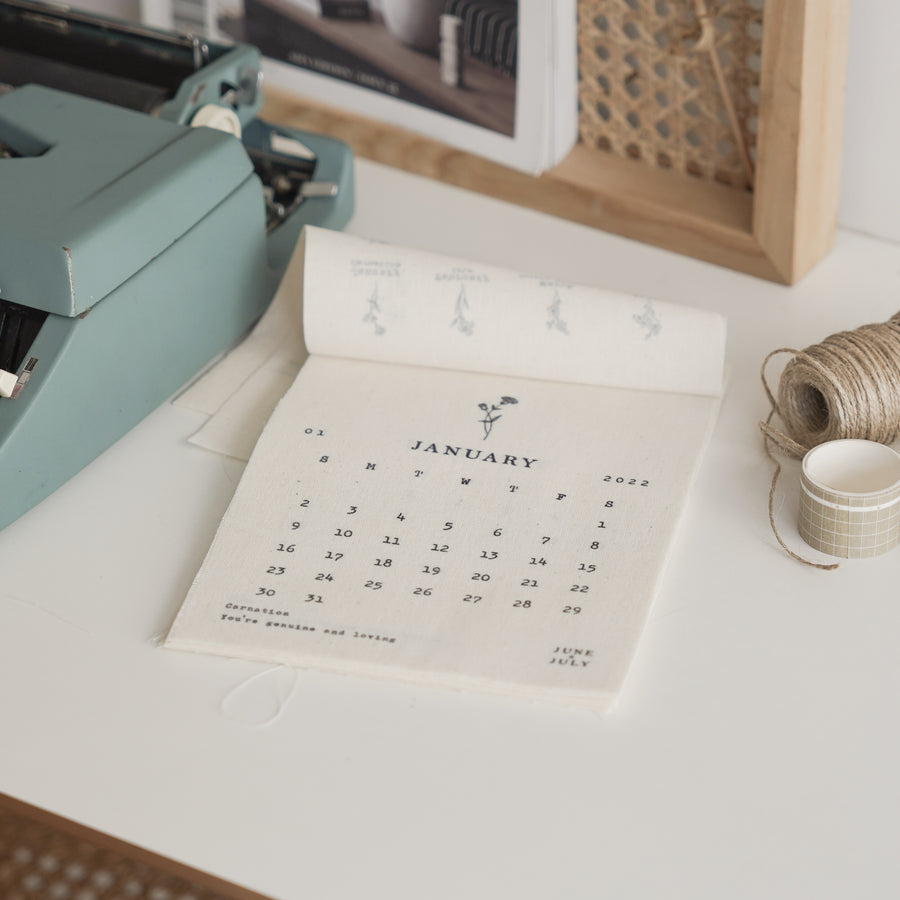 Bloom Linen Calendar 2022