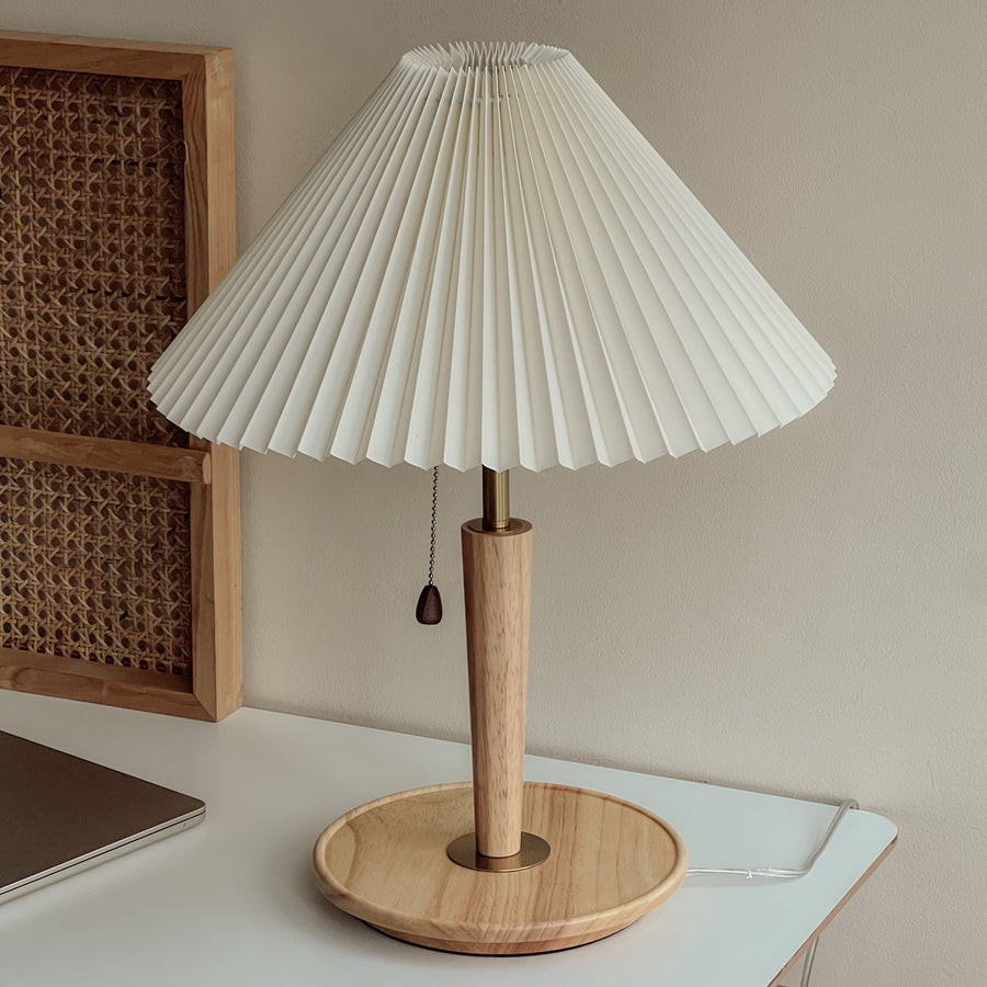 mun vintage table lamp